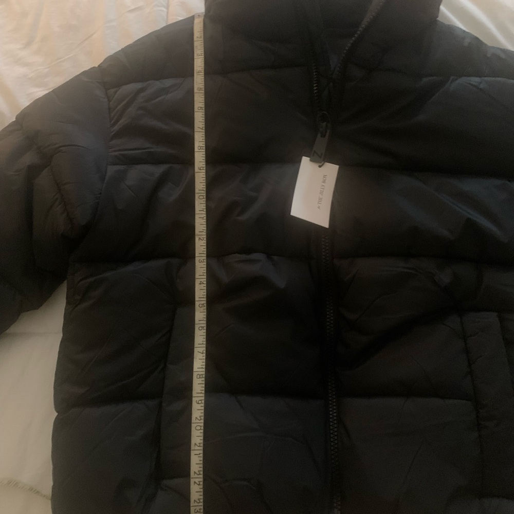 Black Jillian Harris jacket. The jacket is made by the brand Noize. - Picture 3 of 4